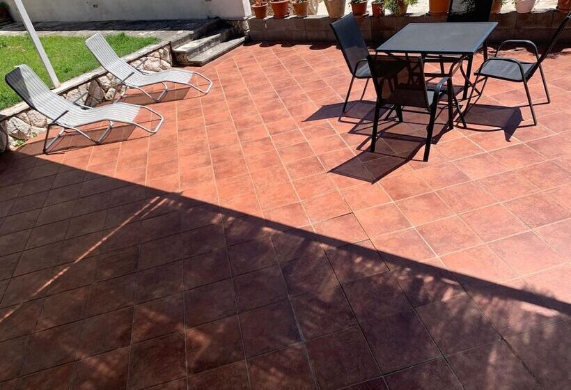 דירת קומפורט חדר שינה 1, Guest House Libertas