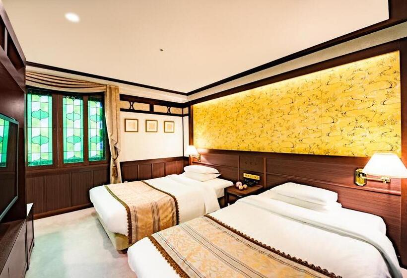Полулюкс, Kanazawa Hakuchoro Hotel Sanraku  Natural Hot Spring