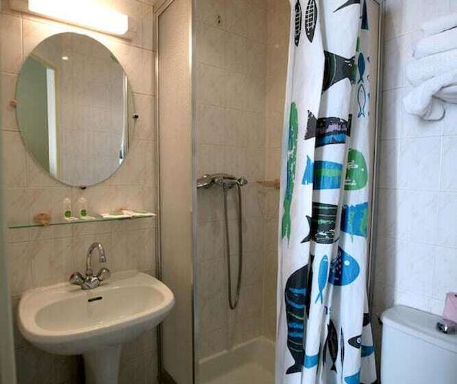 غرفة قياسية, Nouvel Hotel Paris 18