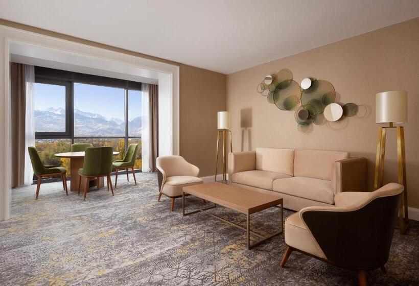 이그제큐티브 스위트, Swissôtel Wellness Resort Alatau Almaty