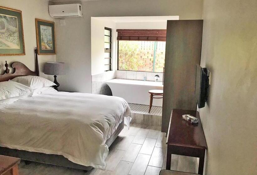 Quarto Deluxe, The Victoria House