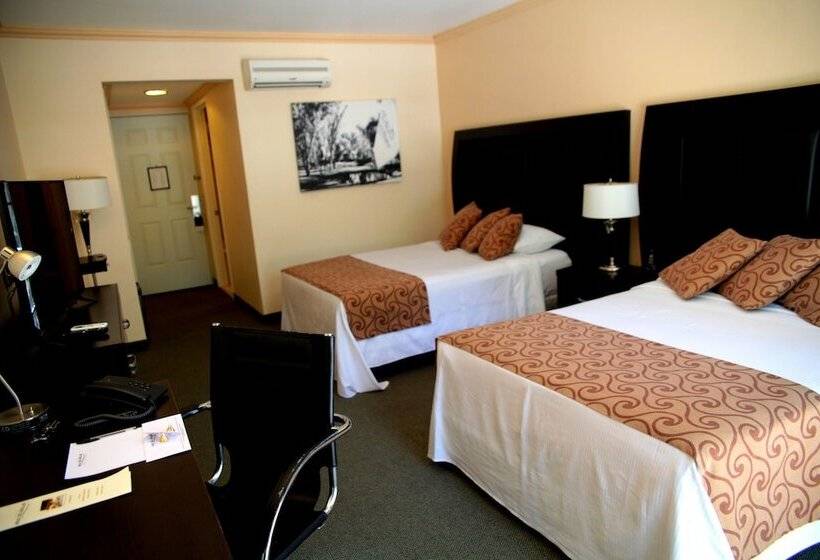 デラックスルーム, Real Del Bosque Golf And Spa