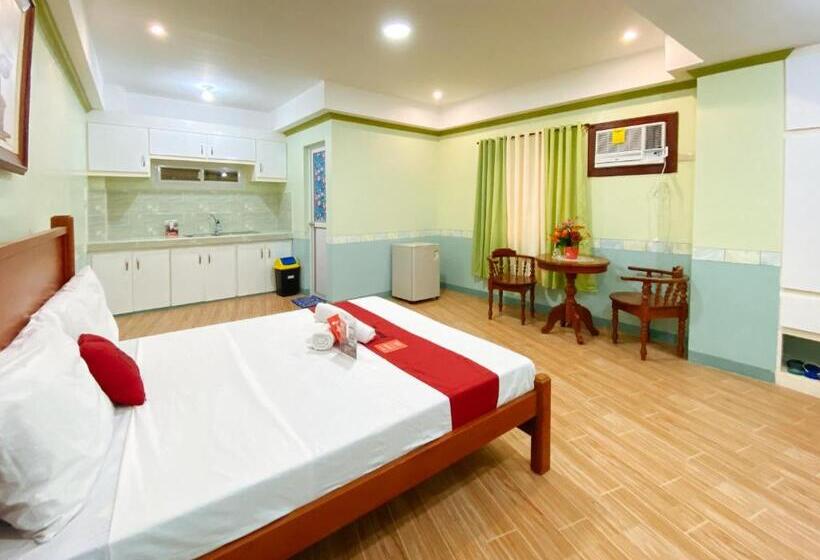 Люкс, Reddoorz @ Calapandayan Subic Zambales