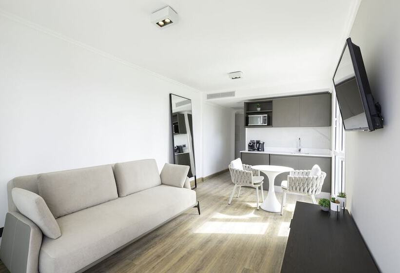 Family Suite, Solerios