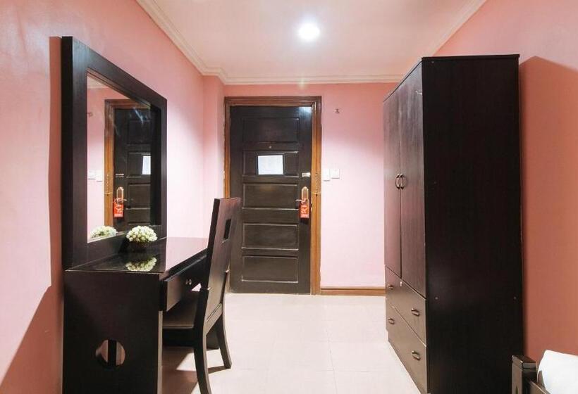 디럭스 룸, Holiday Plaza Hotel Tuguegarao City