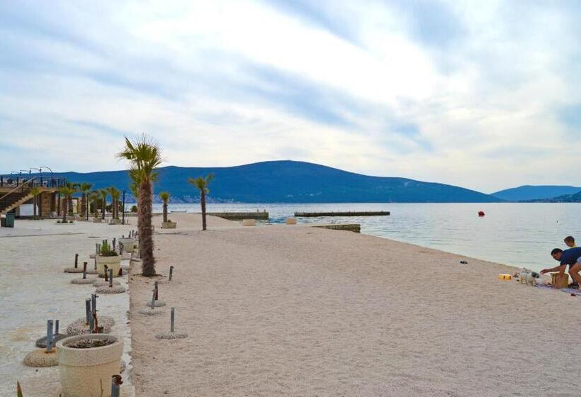 اتاق لوکس, Tivat Apartments