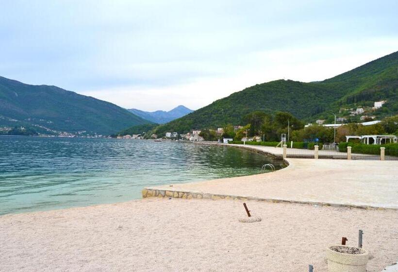 سوییت, Tivat Apartments