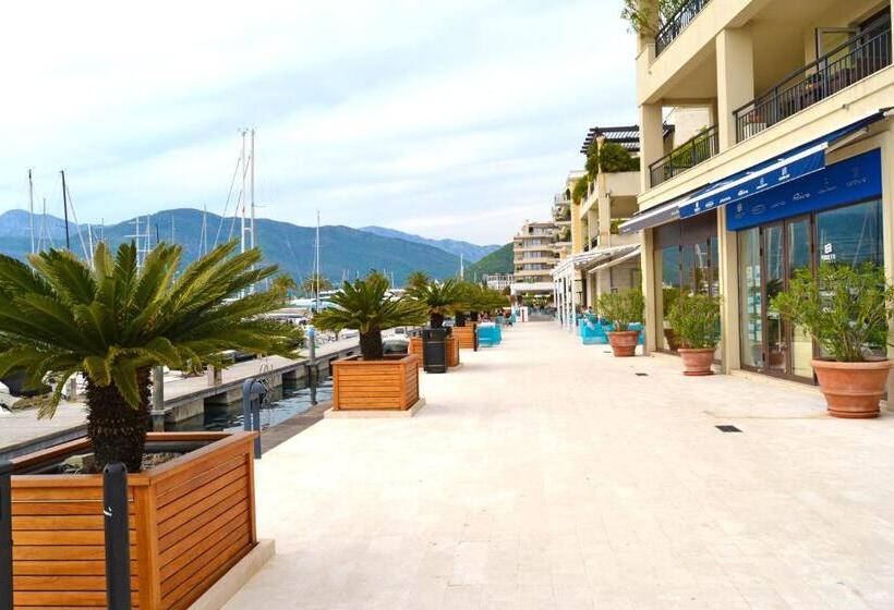 سوییت, Tivat Apartments