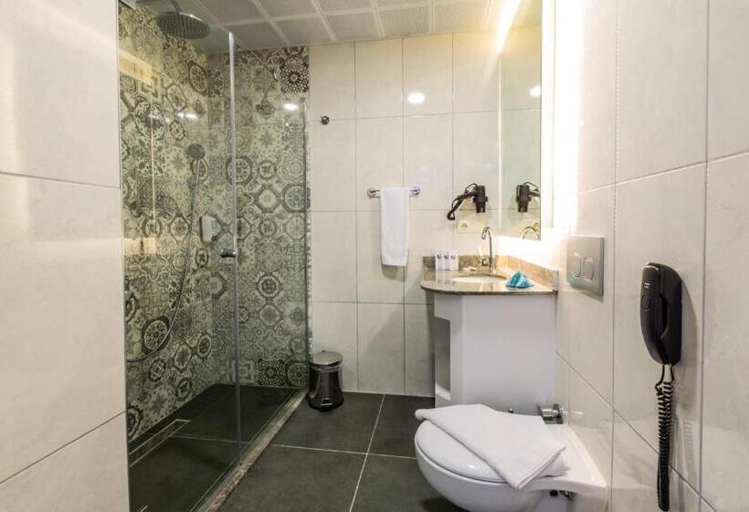 Quarto Economy, Misal Hotel Trabzon
