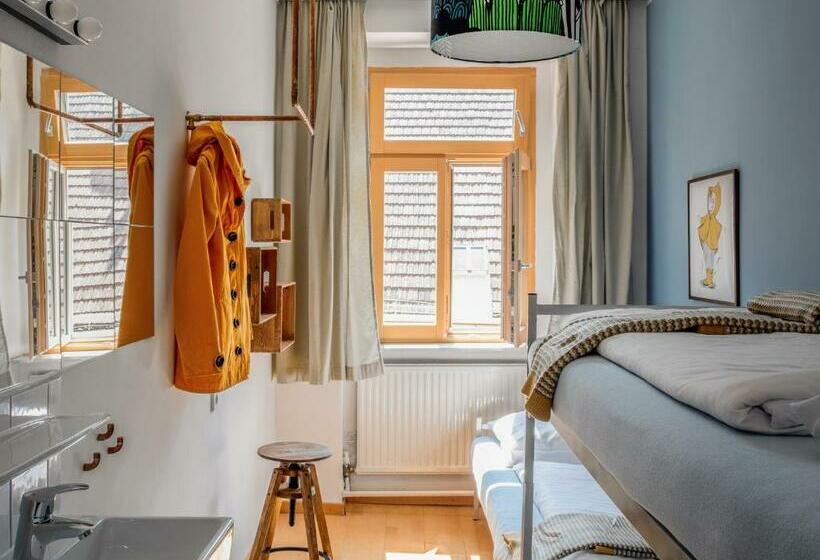 스탠다드 트리픔 룸 공동욕실, Vienna Hostel Ruthensteiner
