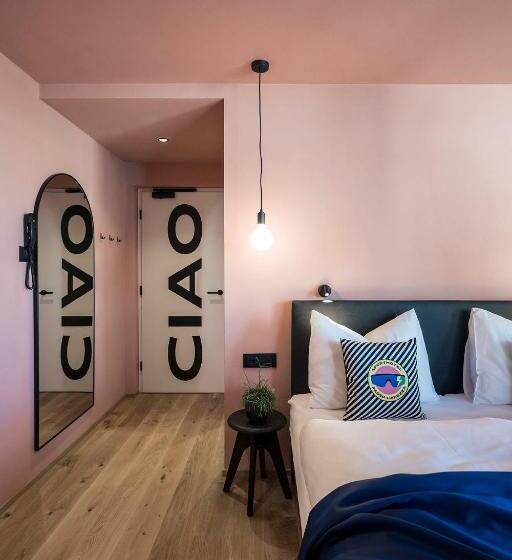 Quarto Estandar com Sacada, Sport Hotel Passo Carezza