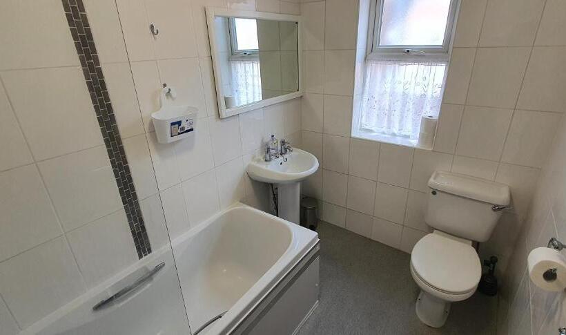 Номер Стандарт, Apartment In Central Doncaster