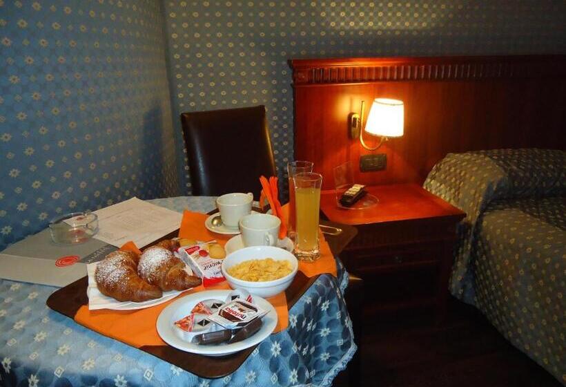 Номер Стандарт, La Fayette