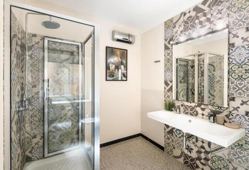 اتاق لوکس, Guest House Aurispa