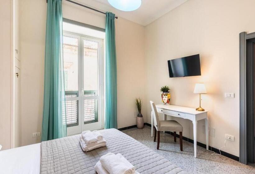 اتاق لوکس, Guest House Aurispa