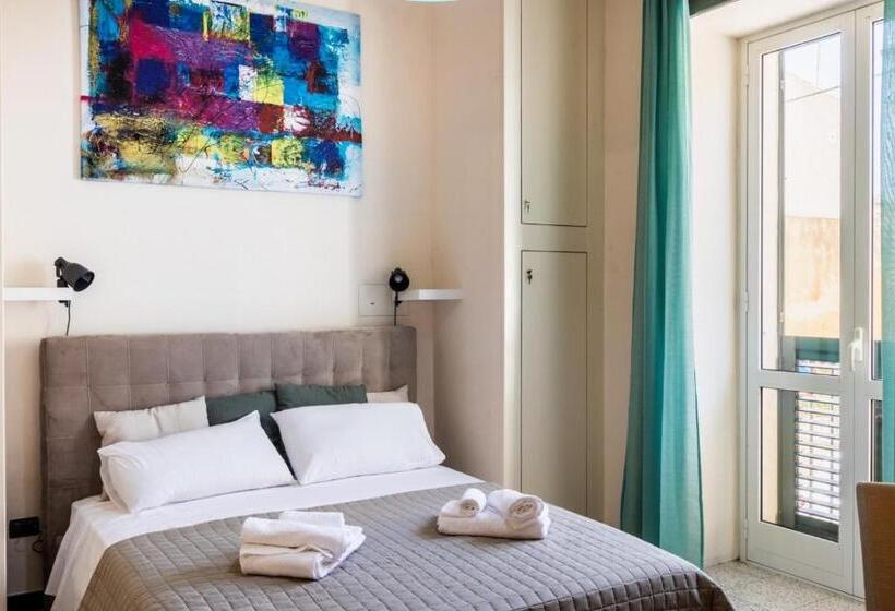 اتاق لوکس, Guest House Aurispa