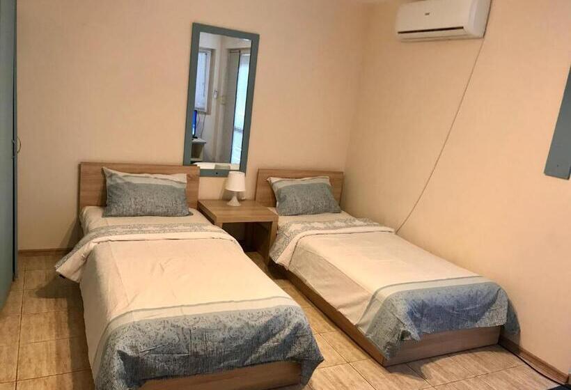 اتاق استاندارد, Ssenyange Guest House