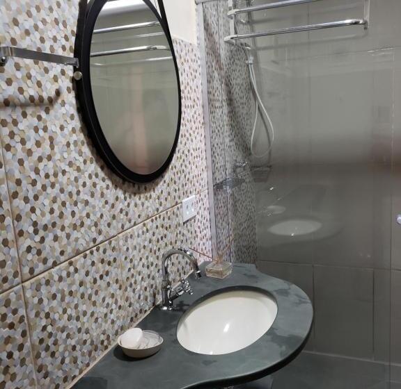 デラックスルーム, Suítes Verano Ubatuba   Bairro Itaguá   Com Piscina