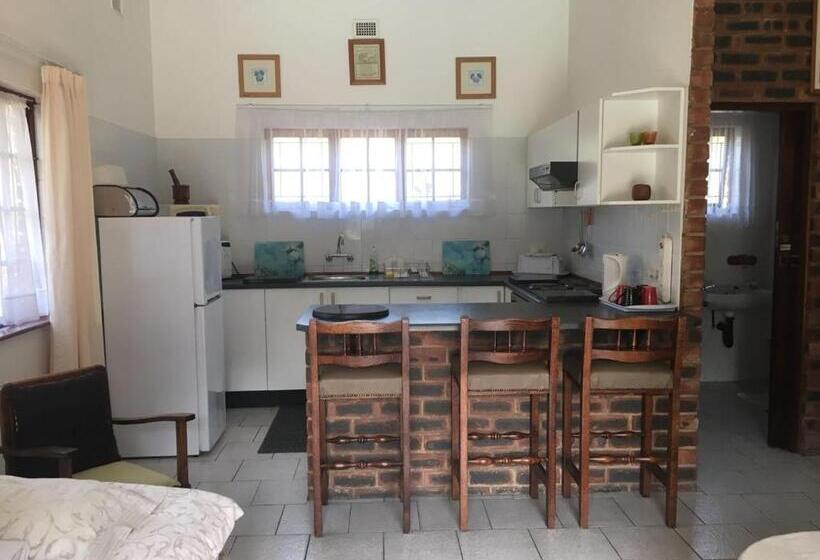 בונגלו משפחתי, Smiths Cottage