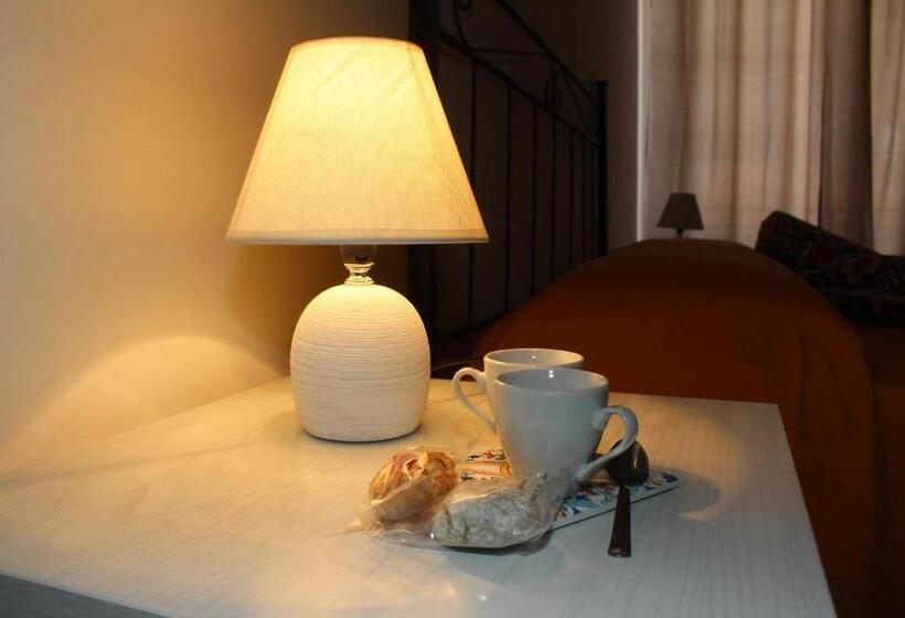 اتاق استاندارد چهار تخته, B&b Ciccannina