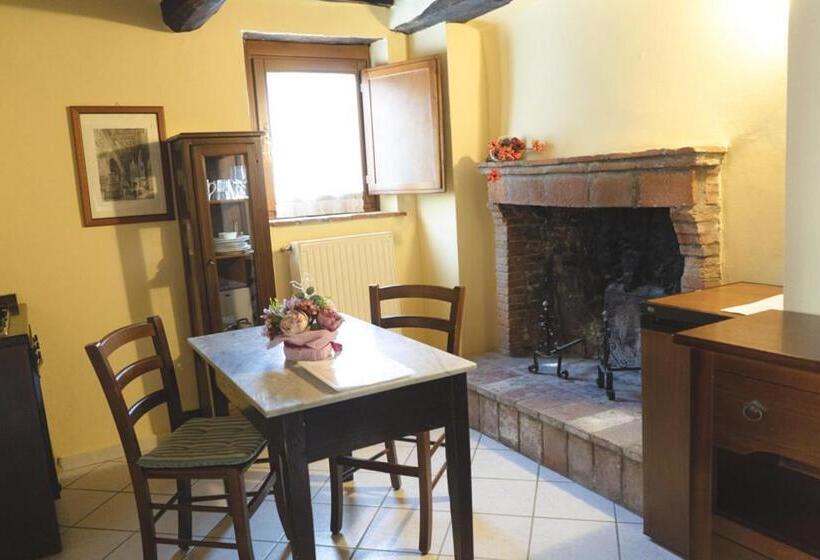 클래식 스튜디오, Borgo Giusto Tuscany