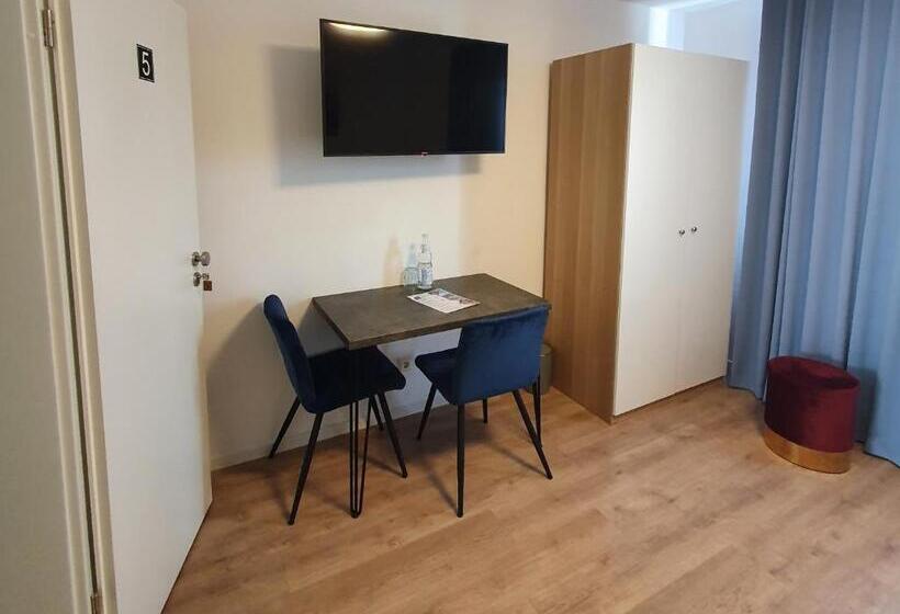 اتاق استاندارد با سرویس بهداشتی مشترک, Argenta Living 16