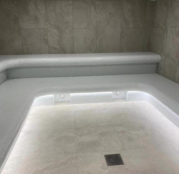 带1个卧室的豪华公寓, Skygarden Luxury Condo