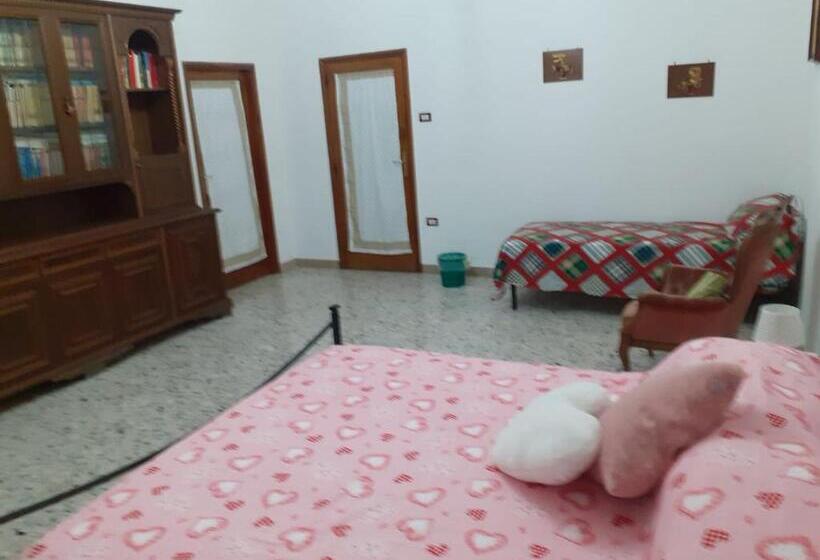 اتاق استاندارد, A Casa Di Adele