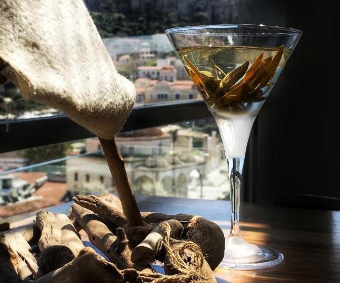 Quarto Deluxe, A For Athens