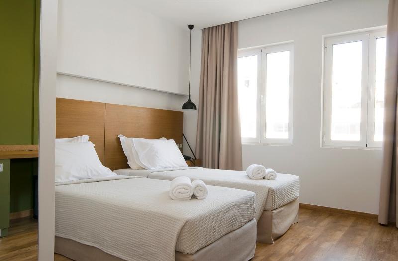 Quarto Estandar, A For Athens