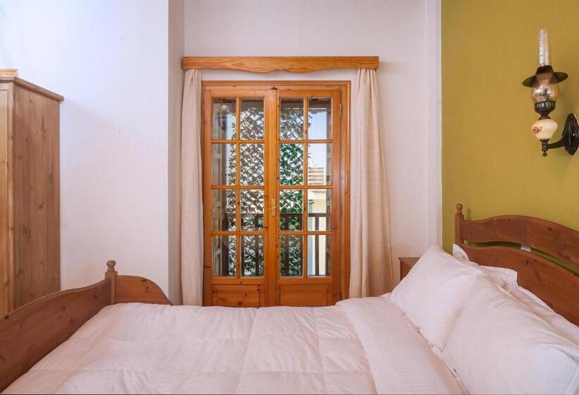 اتاق کلاسیک سه تخته, Erofili Hotel And Suites