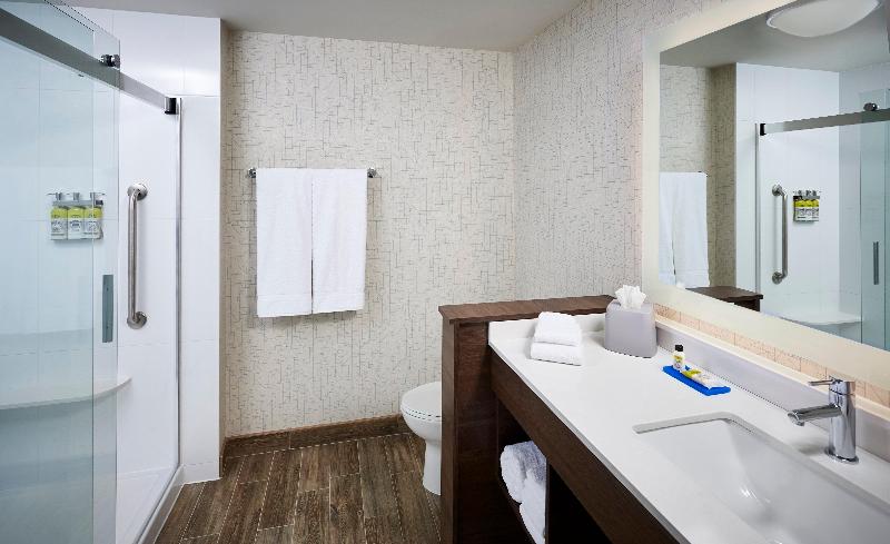 标准间, Marriott Montreal Airport In Terminal