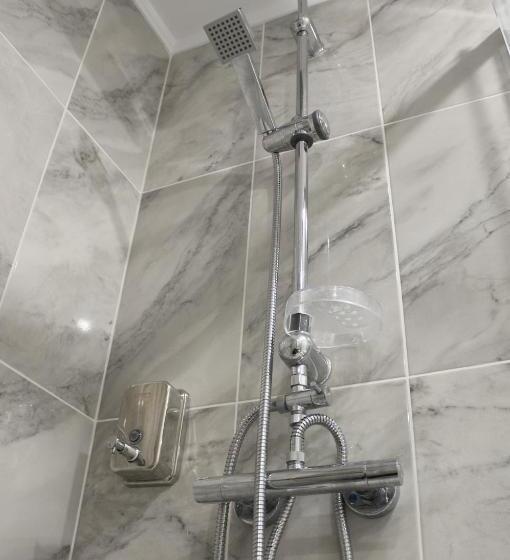 اتاق لوکس با بالکن, Luxury City Center Apartment – Romana