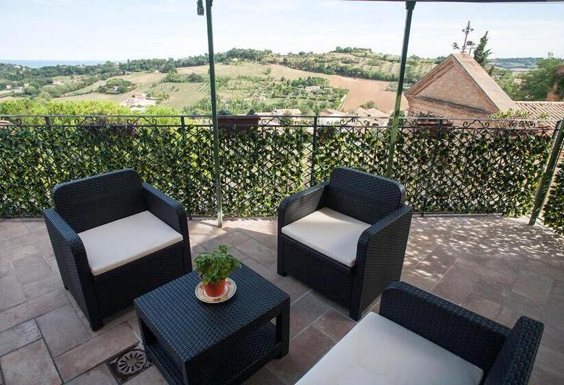 Стандартный Номер Кровать Кинг, Red House Accomodation Potenza Picena