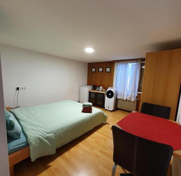 اتاق استاندارد, Buongustaio Fereinzimmer Room Inside A Flat