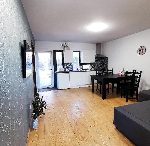Апартаменты 1 Спальня с Видом, Cedar Crest