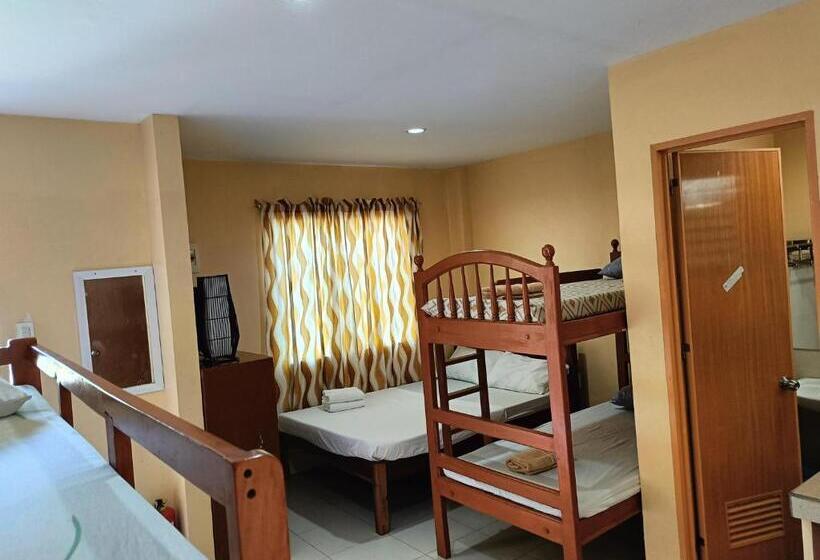 Quarto Familiar, Allen Marie Shiphaus