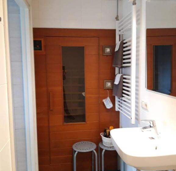 디럭스 룸, B&b Stripsein