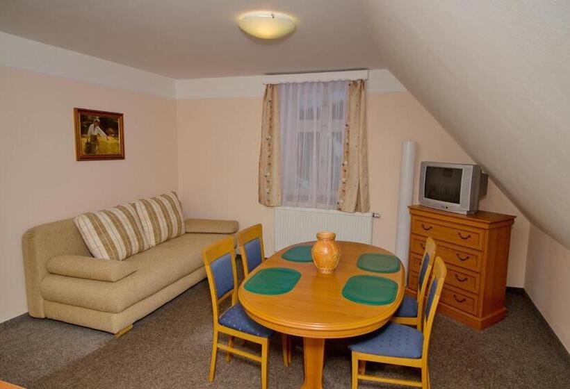 Апартаменты 1 Спальня, Hamr Apartmány
