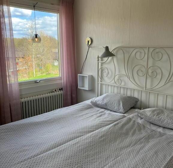 Номер Стандарт Вид на Озеро, Bergåsa Bed & Kitchen Drängsered