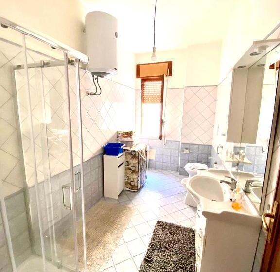 Апартаменты 3 Спальни, White Beach Le Castella