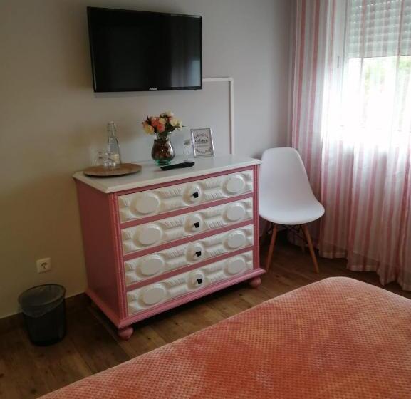 Quarto Estandar, Casa Vaz