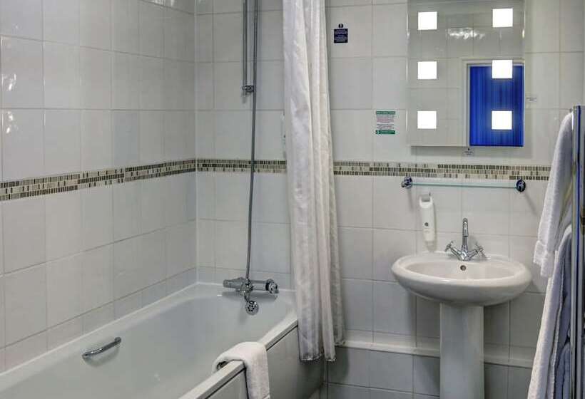 Семейный Номер, Best Western Thurrock