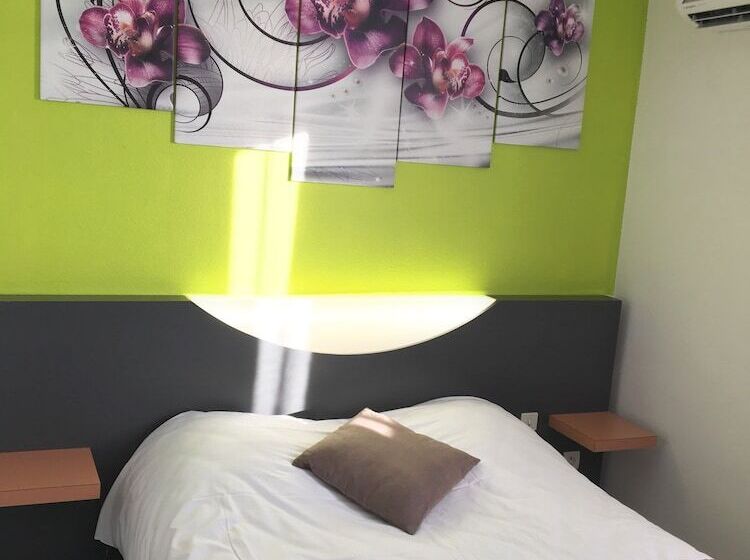 Номер Стандарт, L Hôtel Du Marais Romilly Centre