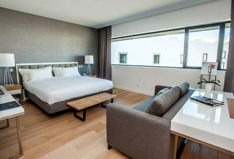 Quarto Triplo Superior, Pestana Cidadela Cascais  Pousada & Art District