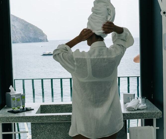 带海景的复工套房, Miramare Sea Resort & Spa