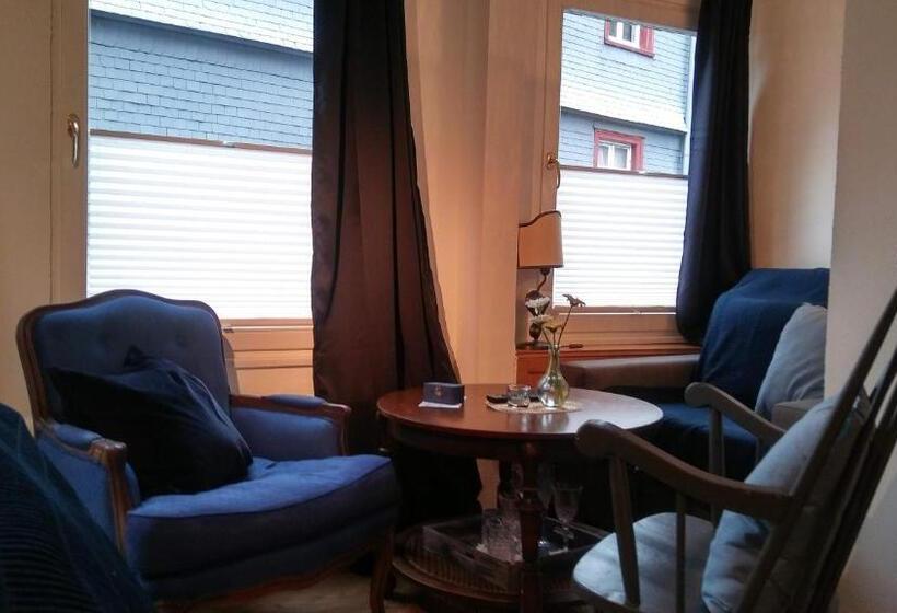 Номер Стандарт, Hier & Jetzt In Monschau City