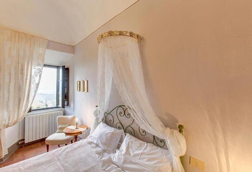 Номер Стандарт, La Rocca
