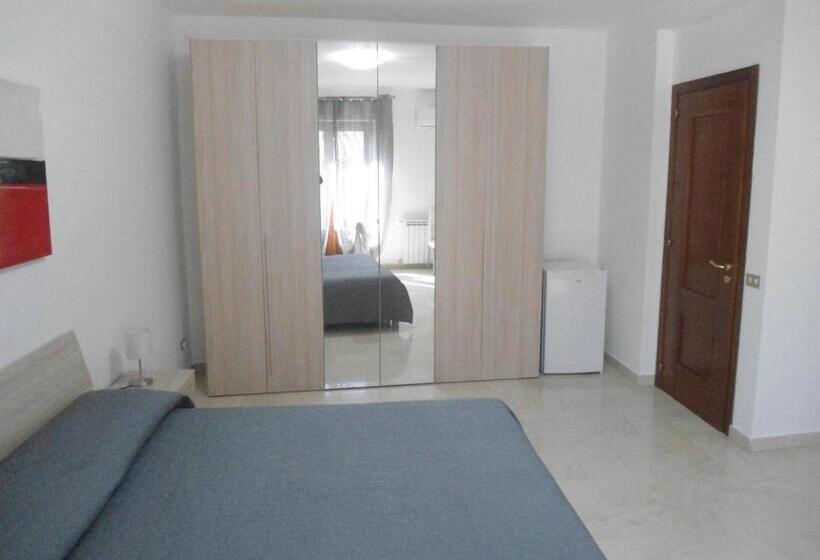 اتاق استاندارد چهارنفره با بالکن, Affittacamere Casa Quisquina