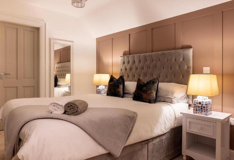 带大床的复式套间, Sperrin View Suite   Luxury Space With Budget Friendly Pricing